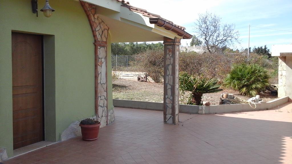 Villa Renzo E Lucia Sant Isidoro  Exterior foto